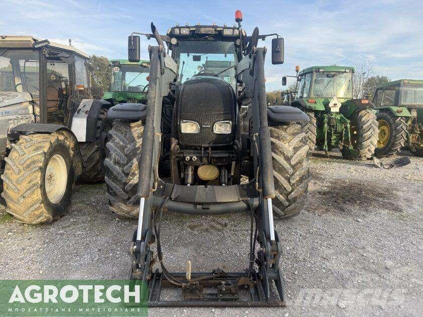 Valtra T 190 Tractors