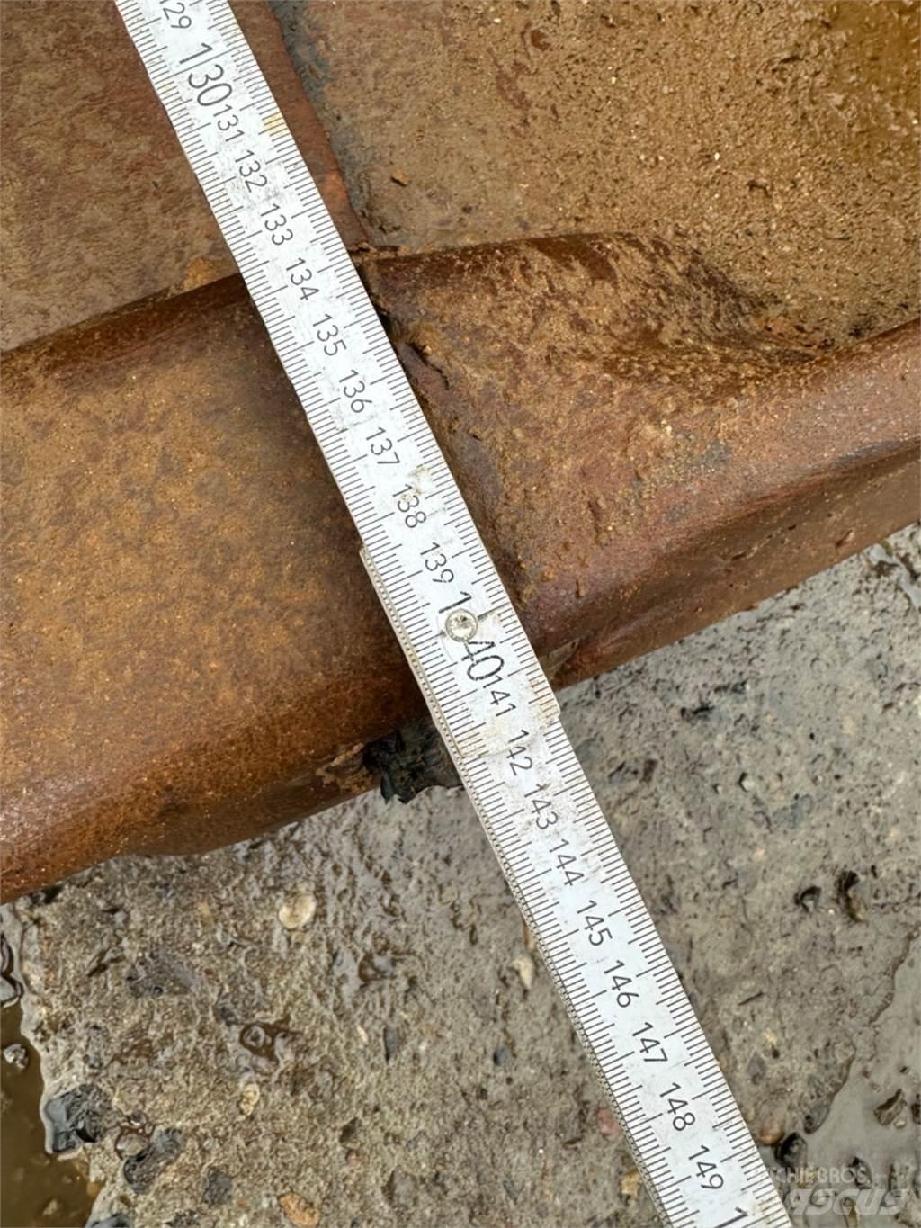  1400mm Buckets