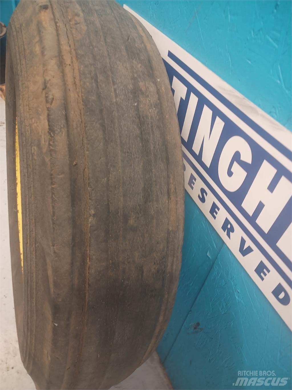  16 7.50-16 Tyres, wheels and rims