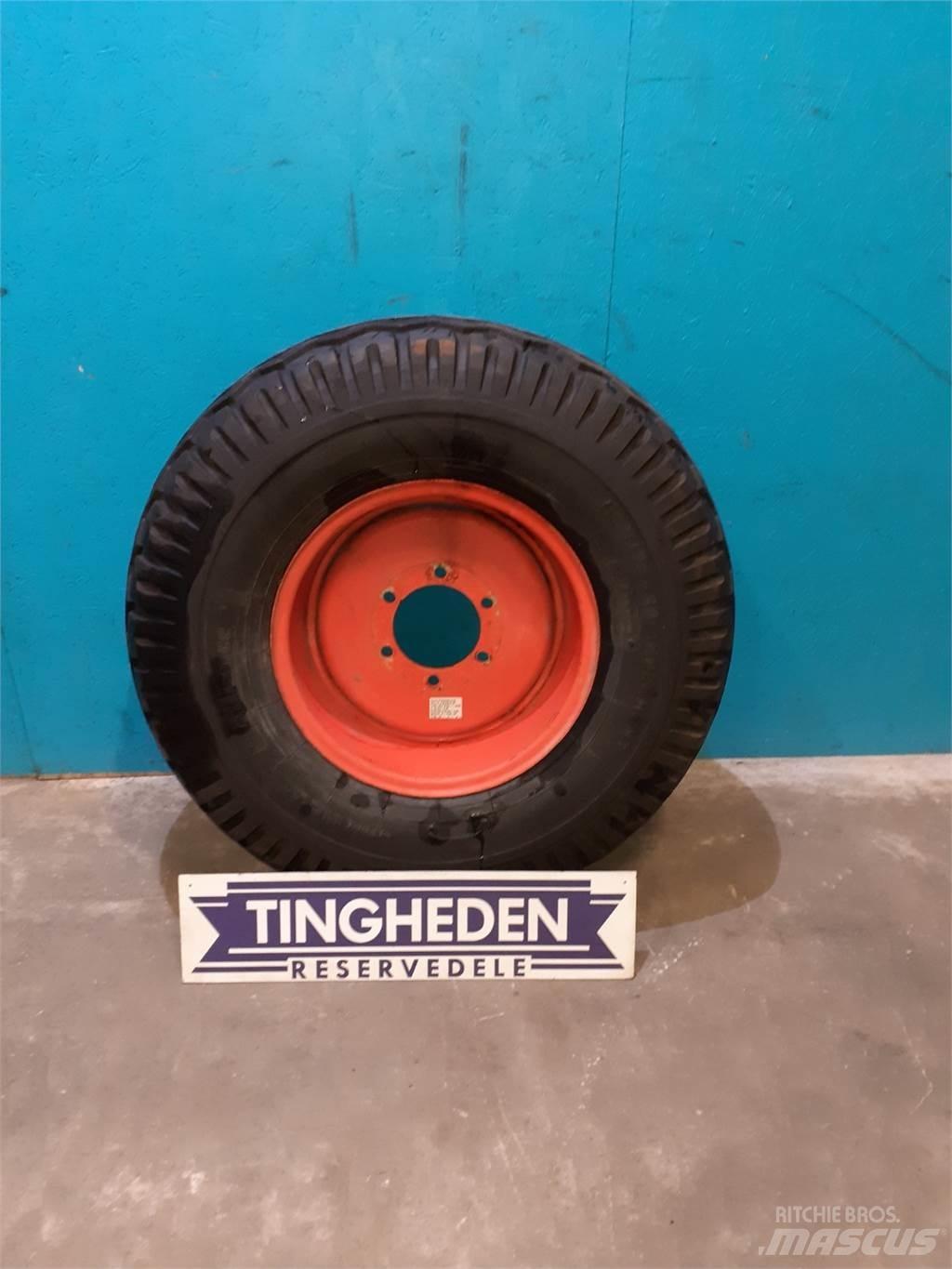 20 16.0/70-20 Tyres, wheels and rims