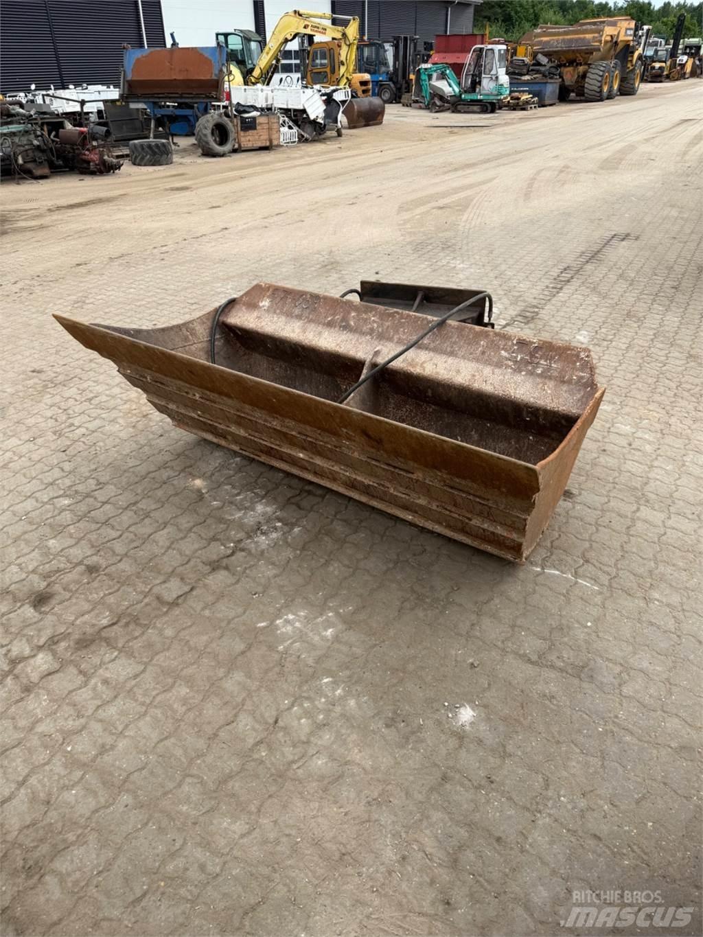  2000mm Buckets