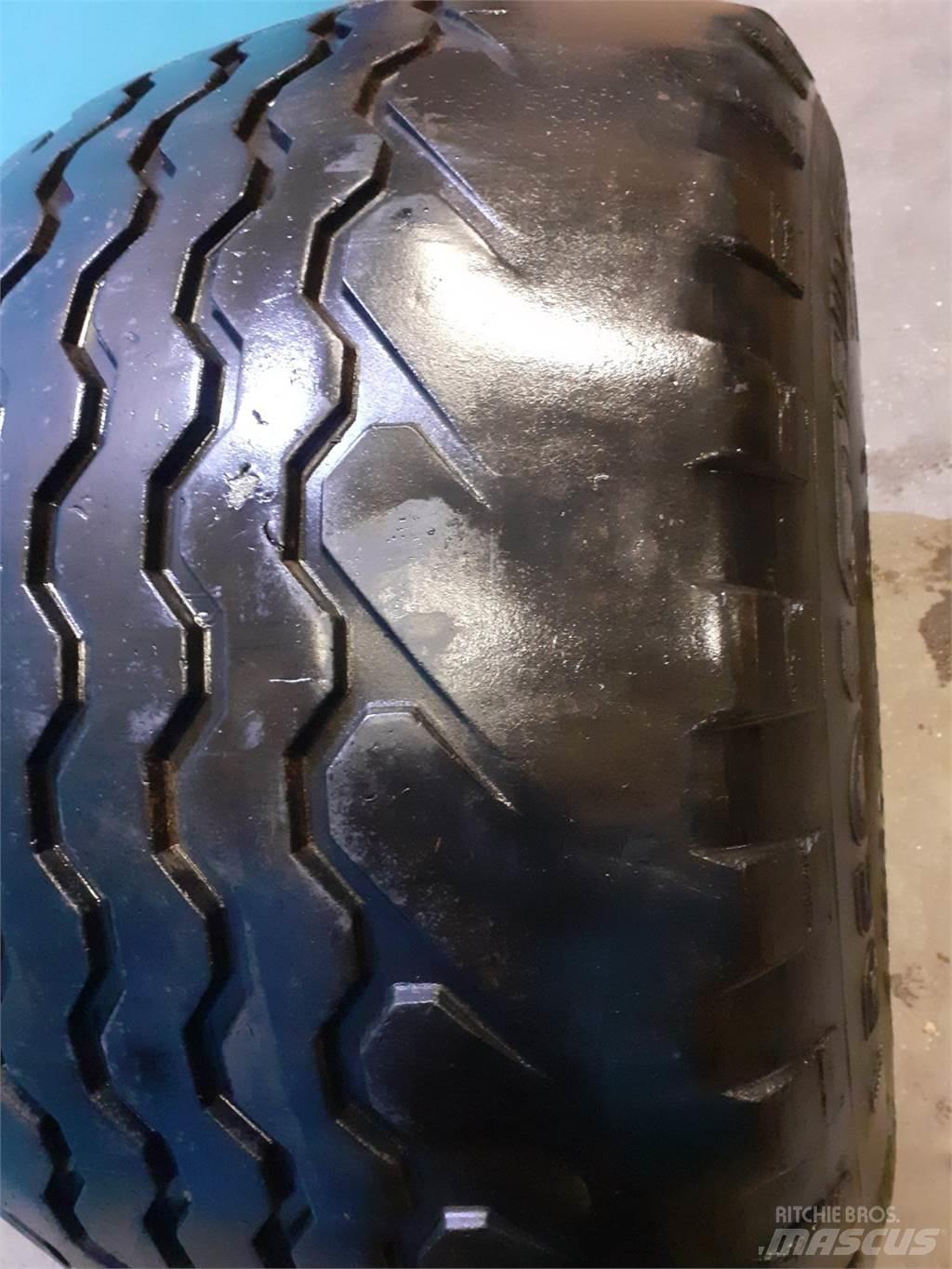  22.5 700/45-22,5 Tyres, wheels and rims