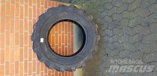  24 405/70-24 Tyres, wheels and rims