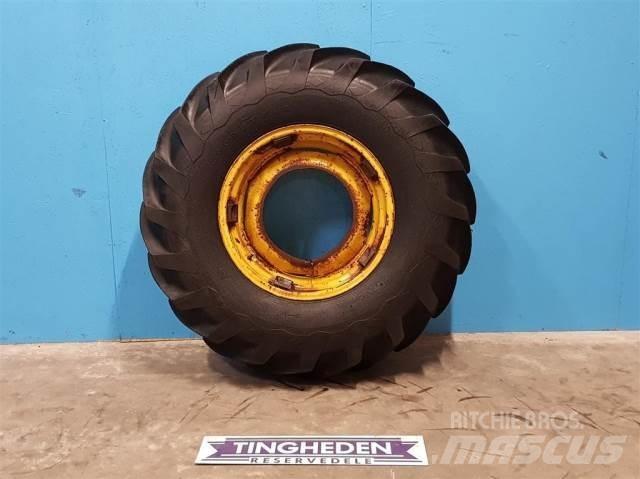  26 18.4-26 Tyres, wheels and rims