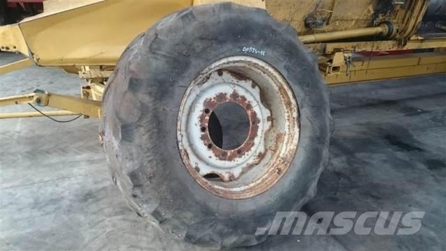  28 16.9R28 Tyres, wheels and rims