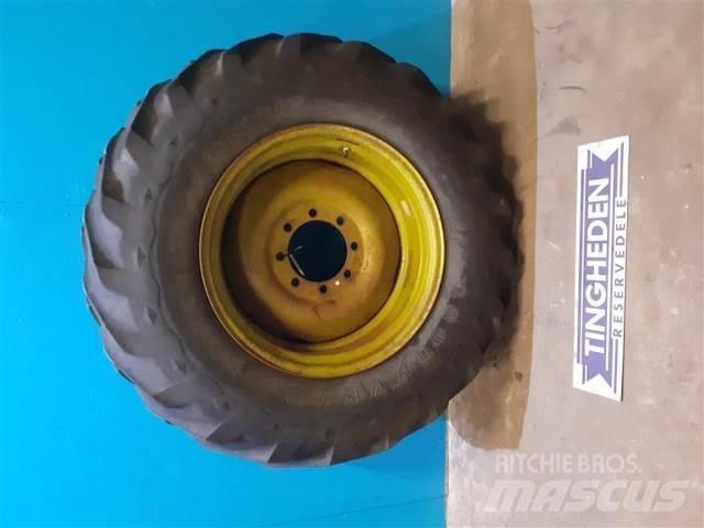  30 18.4/15-30 Tyres, wheels and rims