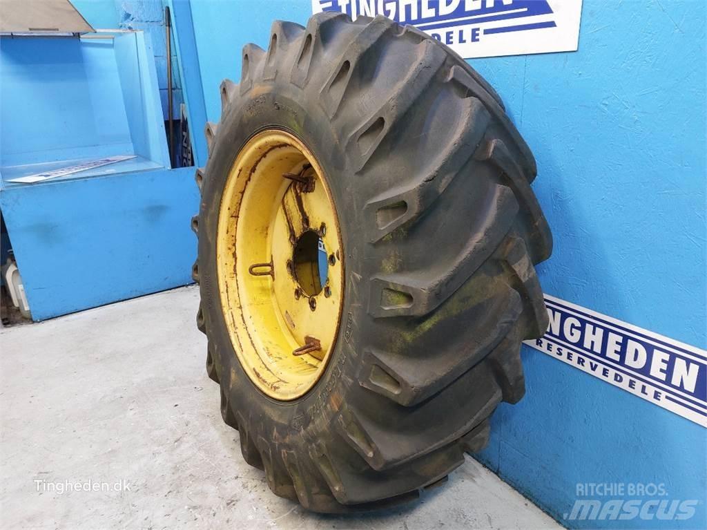  30 18.4-30 Tyres, wheels and rims
