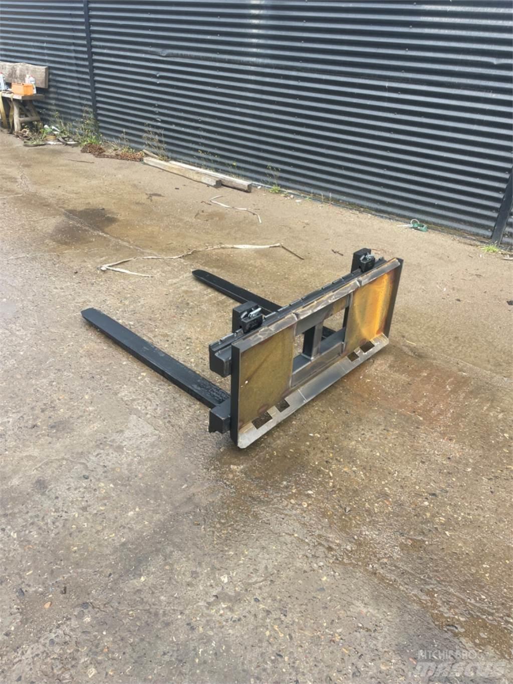 Bobcat Mustang Mini loaders