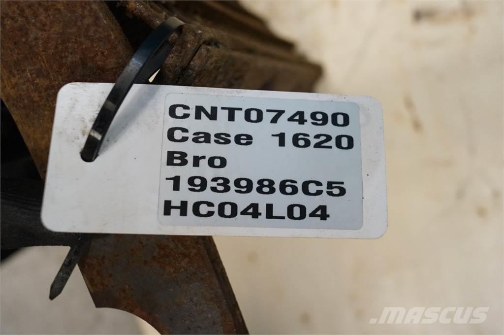 CASE 1620 Combine harvester accessories