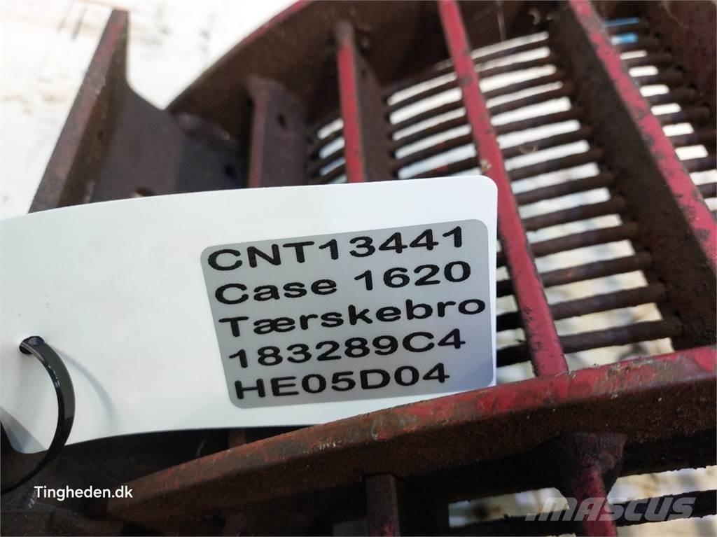CASE 1620 Combine harvester accessories