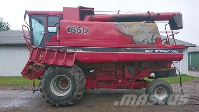 CASE 1660 Combine harvesters