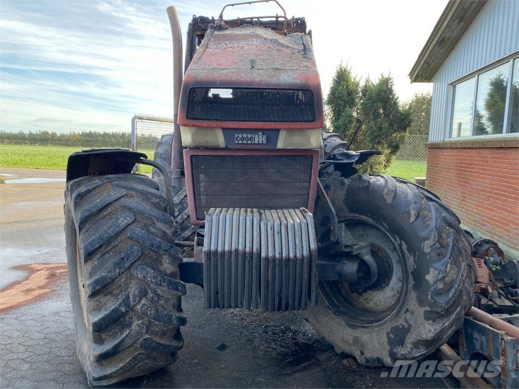 CASE 7130 Tractors