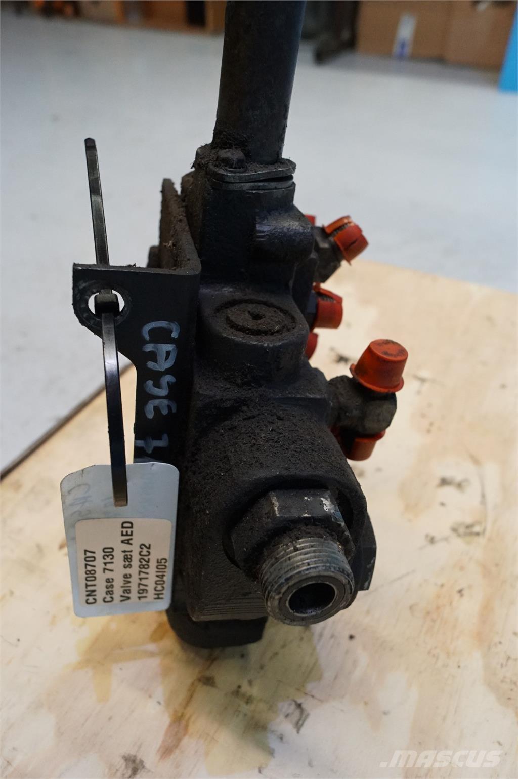 CASE 7130 Hydraulics