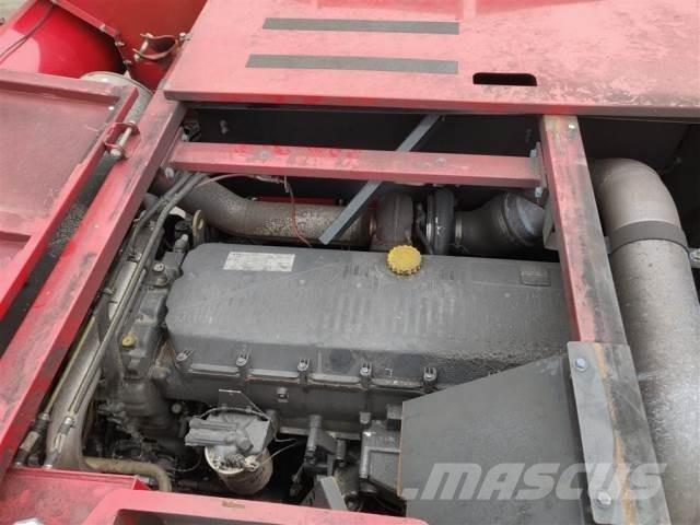 CASE 8010 Combine harvesters