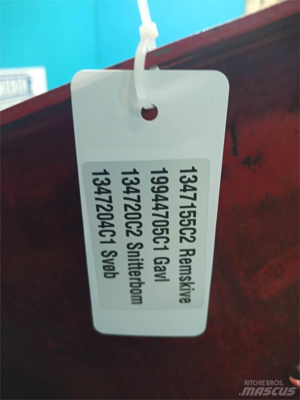 Case IH 1640 Combine harvester accessories