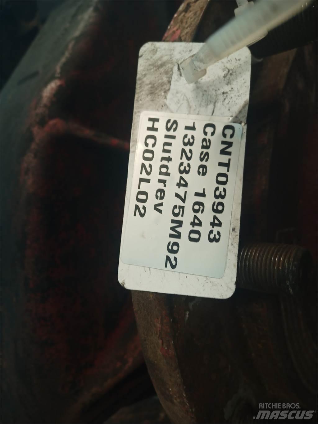 Case IH 1640 Combine harvester accessories
