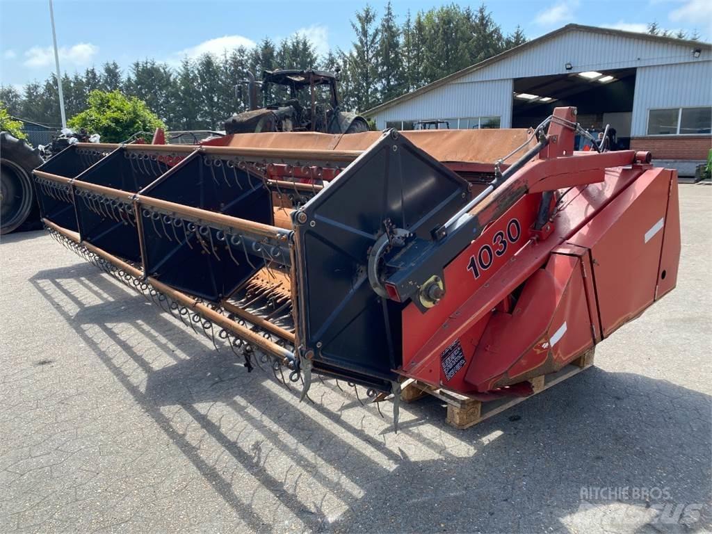 Case IH 1640 Combine harvester accessories