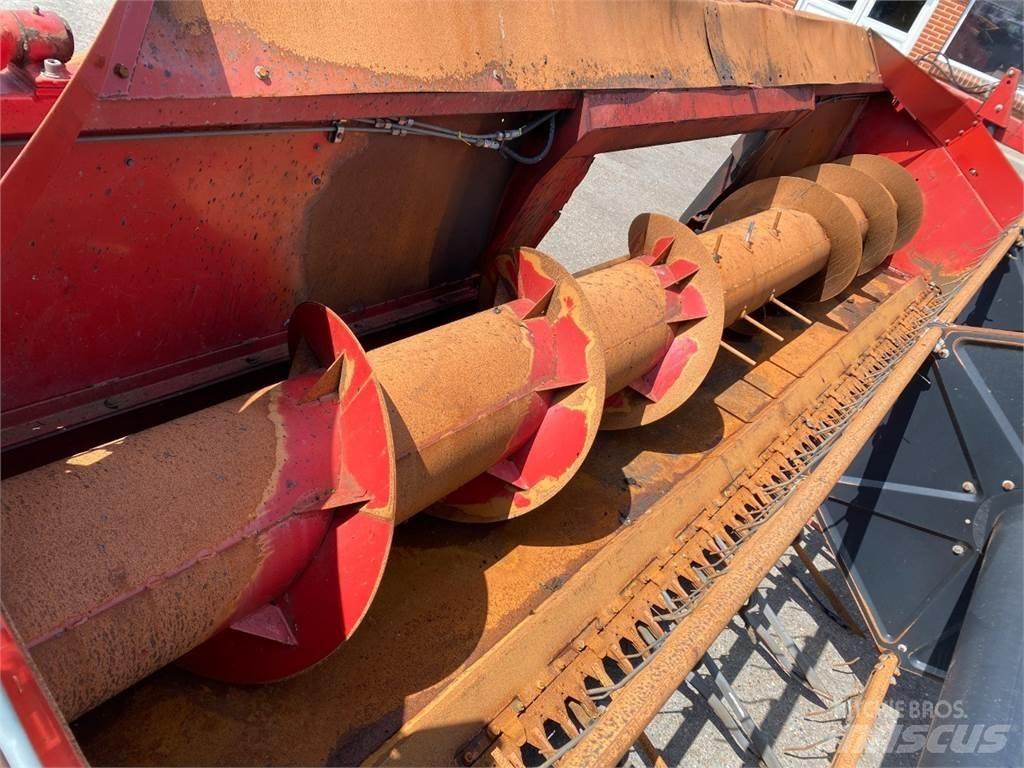 Case IH 1640 Combine harvester accessories