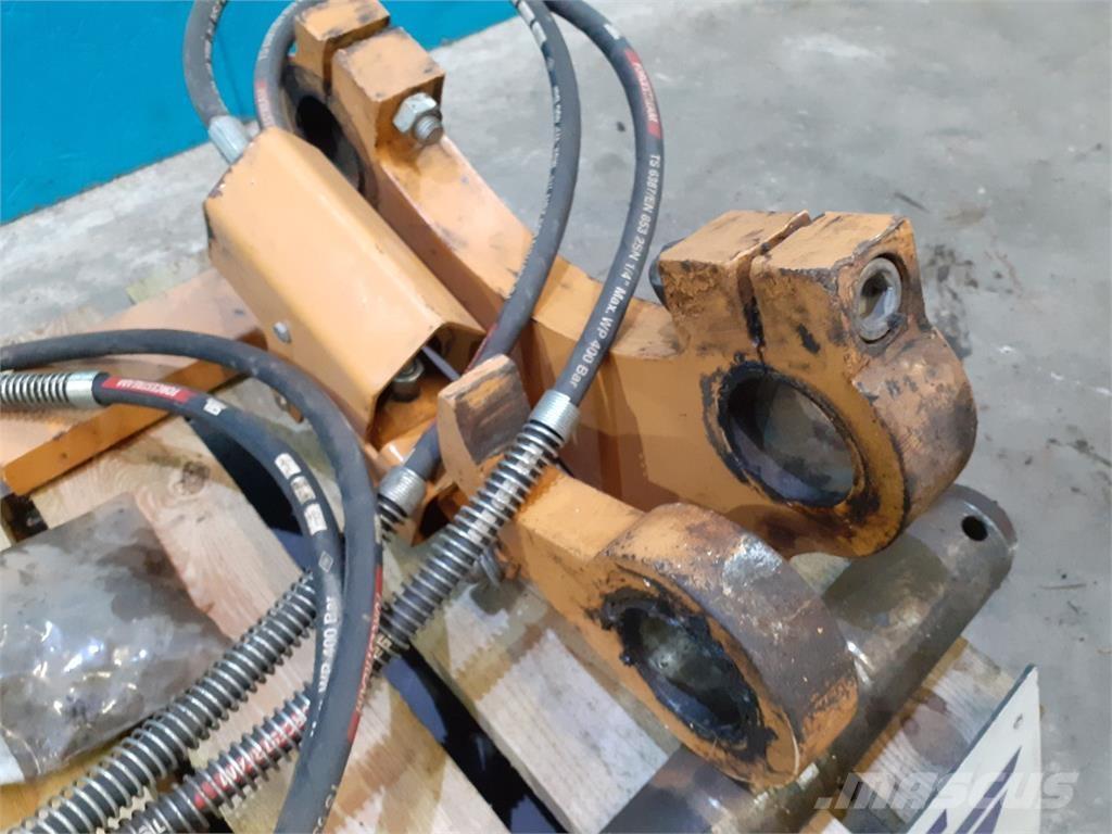 Case IH 321E Quick connectors
