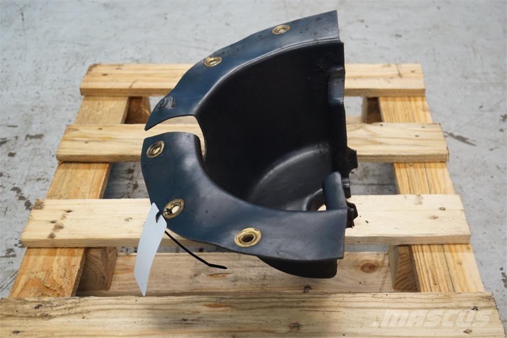 Case IH 621D Screening buckets