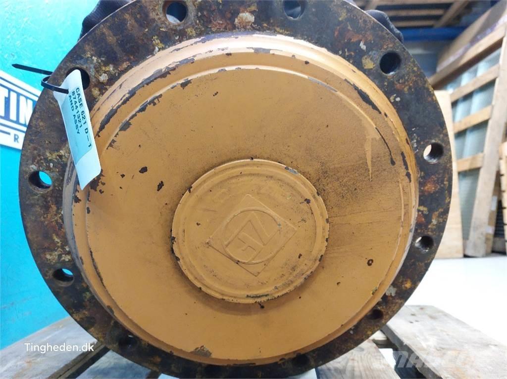 Case IH 621D Axles