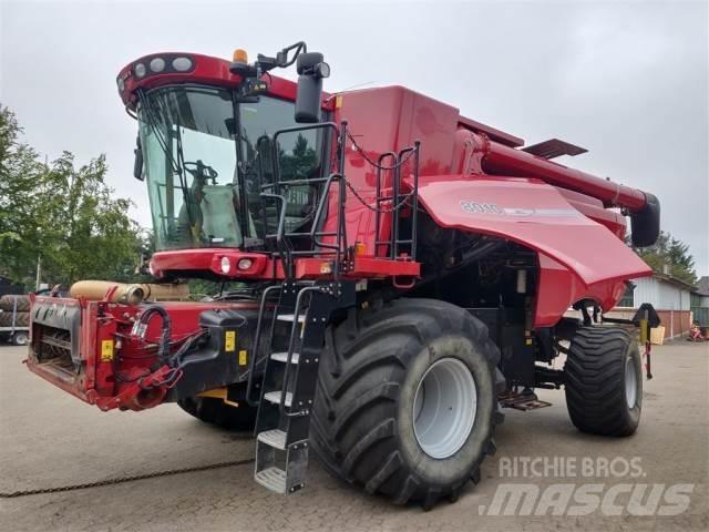 Case IH 8010 Combine harvesters