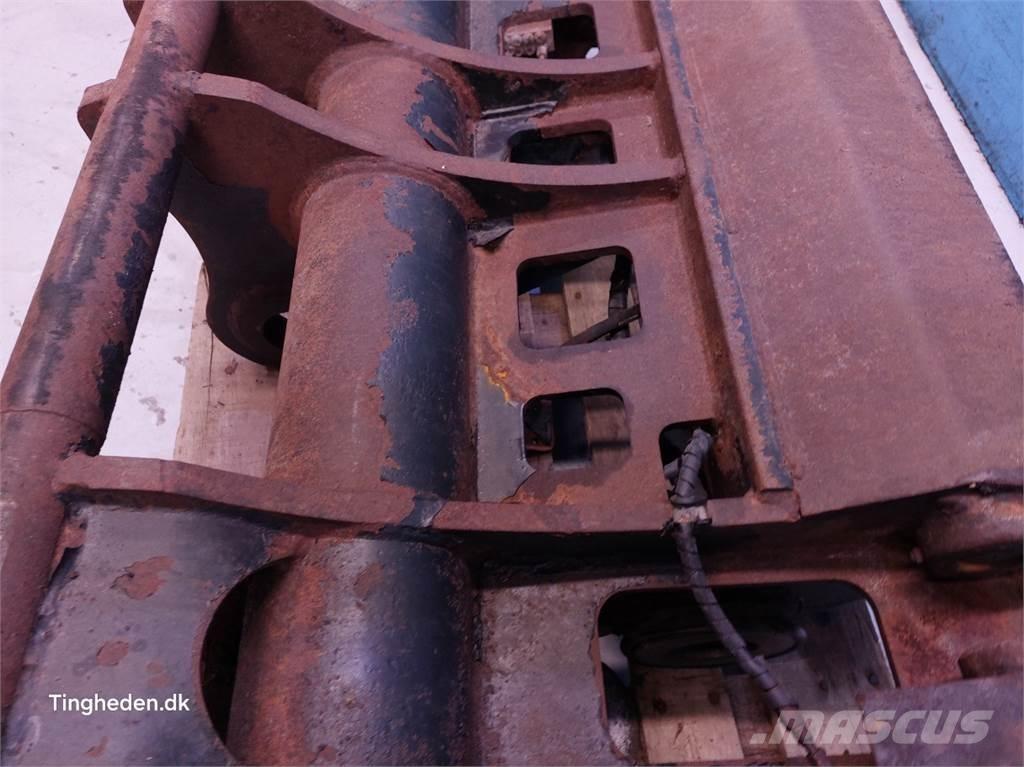 Case IH 821E Quick connectors