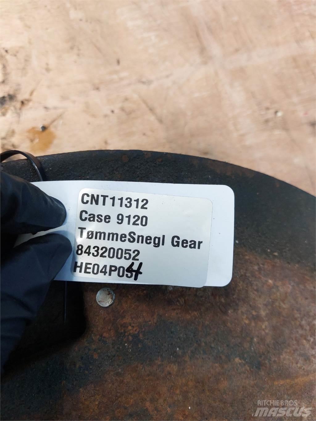 Case IH 9120 Combine harvester accessories