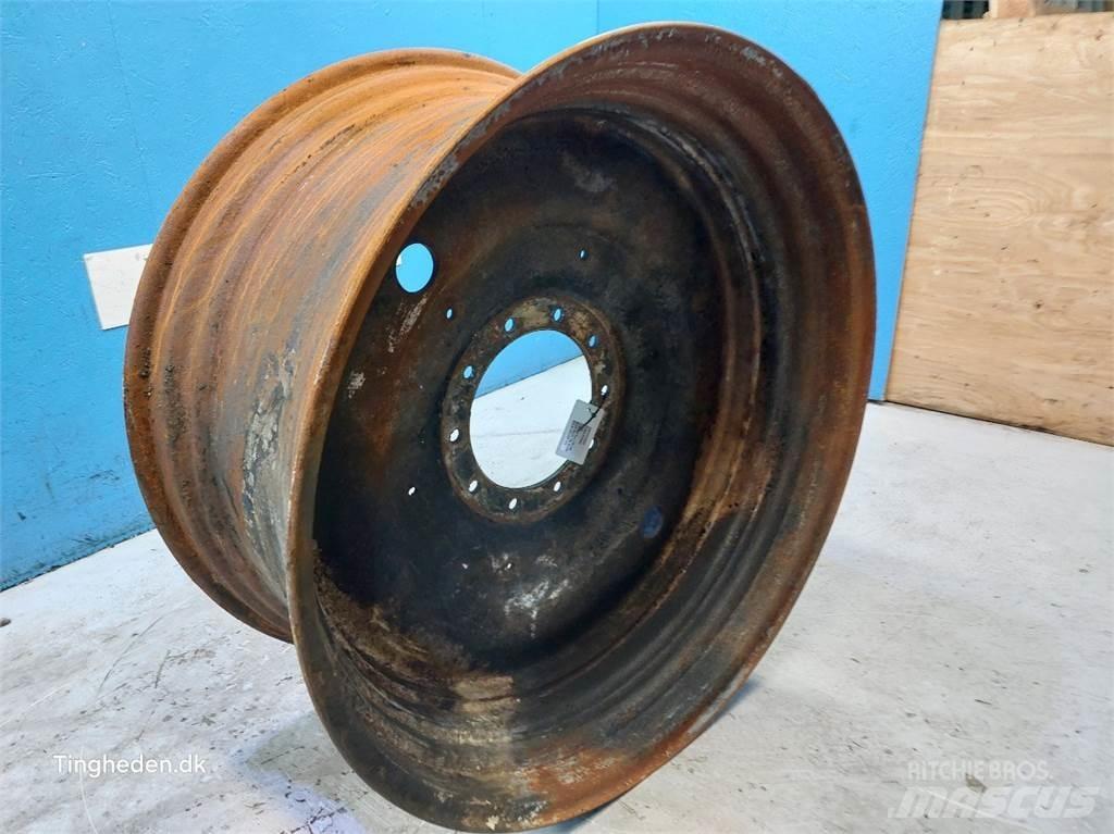 Case IH R42 Tyres, wheels and rims