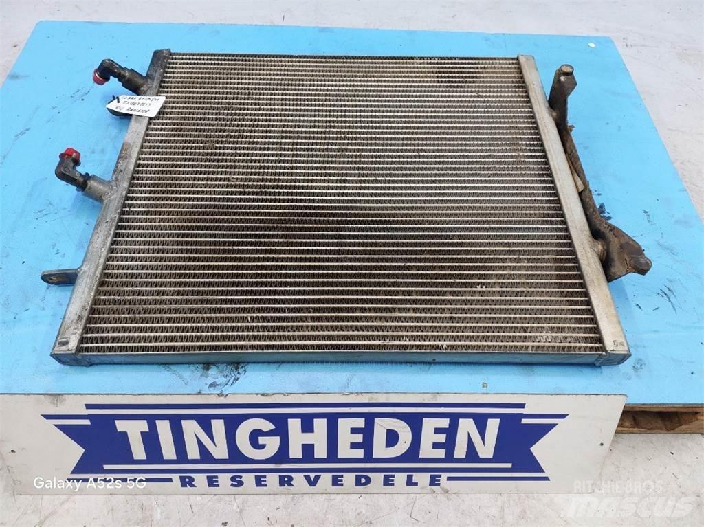 CLAAS Axion 840 Radiators