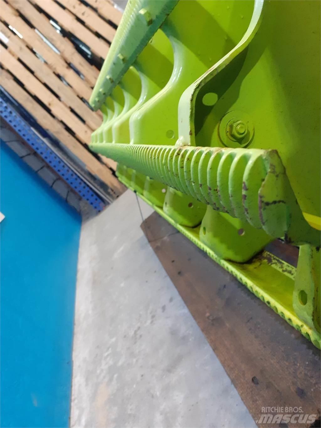 CLAAS Lexion 460 Combine harvester accessories