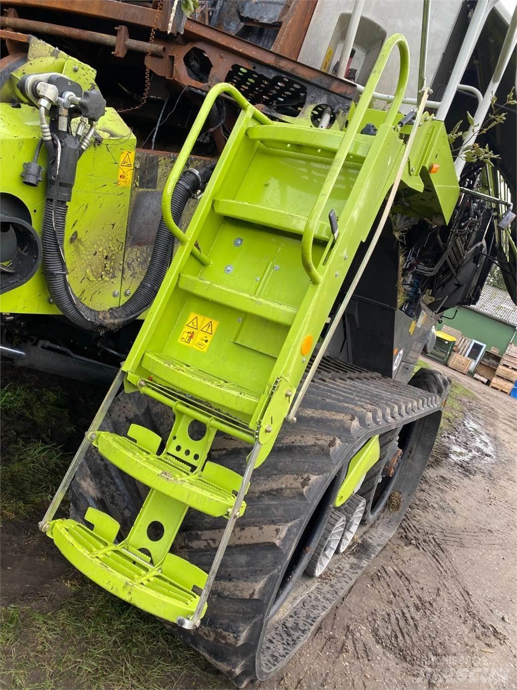 CLAAS Lexion 780 Combine harvesters