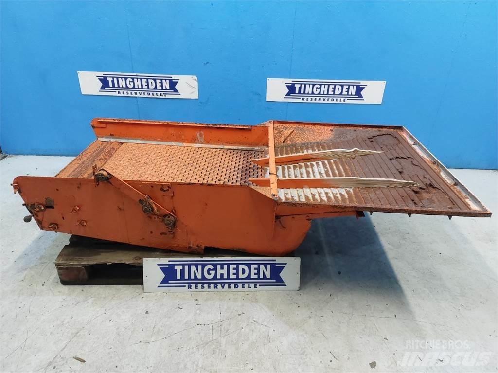 Dronningborg 900 Sand and salt spreaders