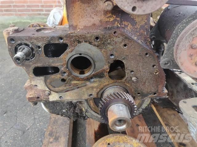 Ford Trader 590E Engines