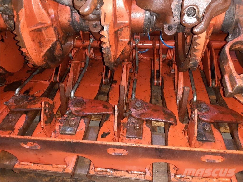 Hesston 4700 Other forage harvesting equipment