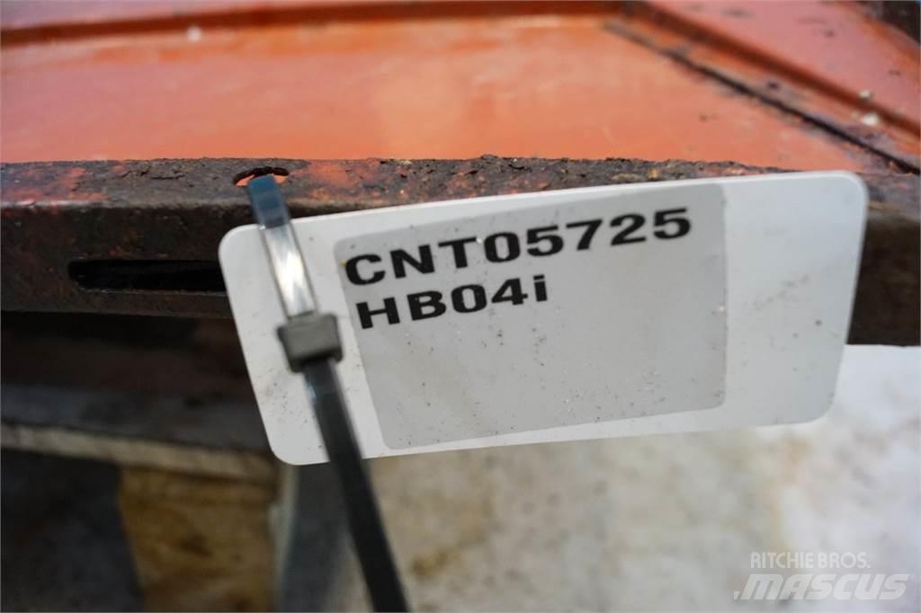 Hesston 4700 Screening buckets