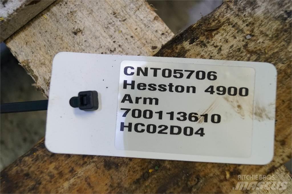 Hesston 4900 Bale clamps