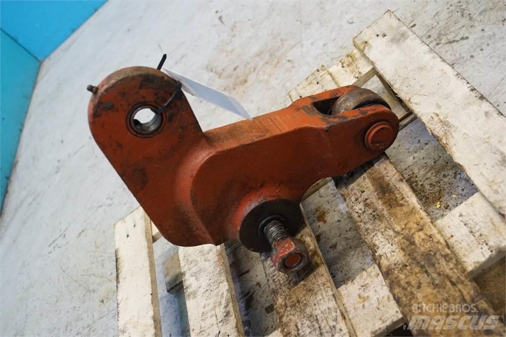 Hesston 4900 Bale clamps