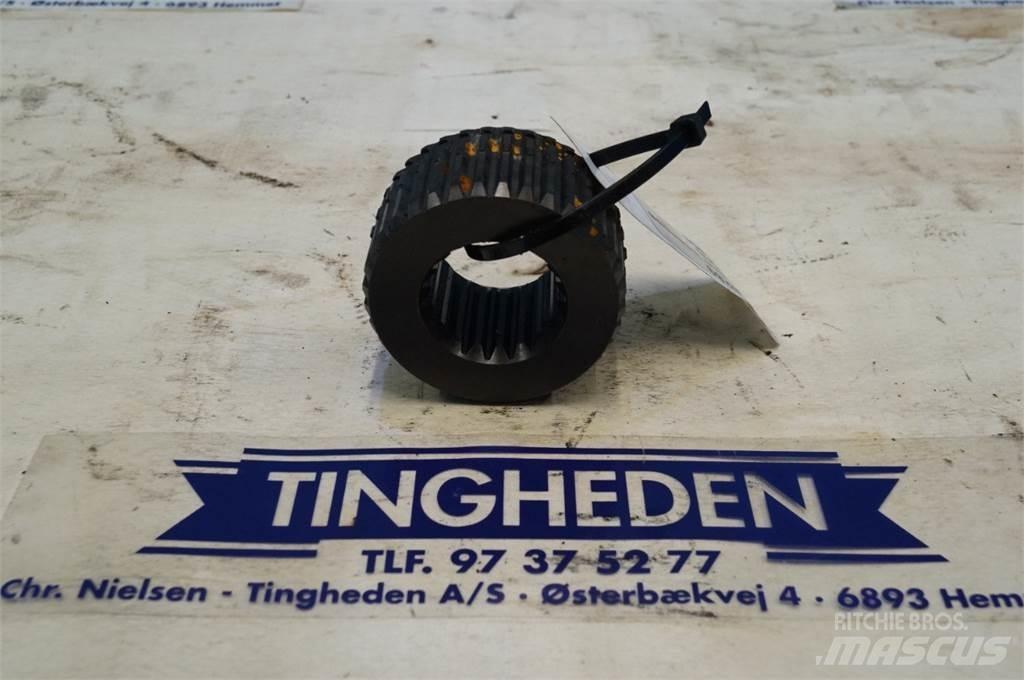 Hydrema 906B Axles