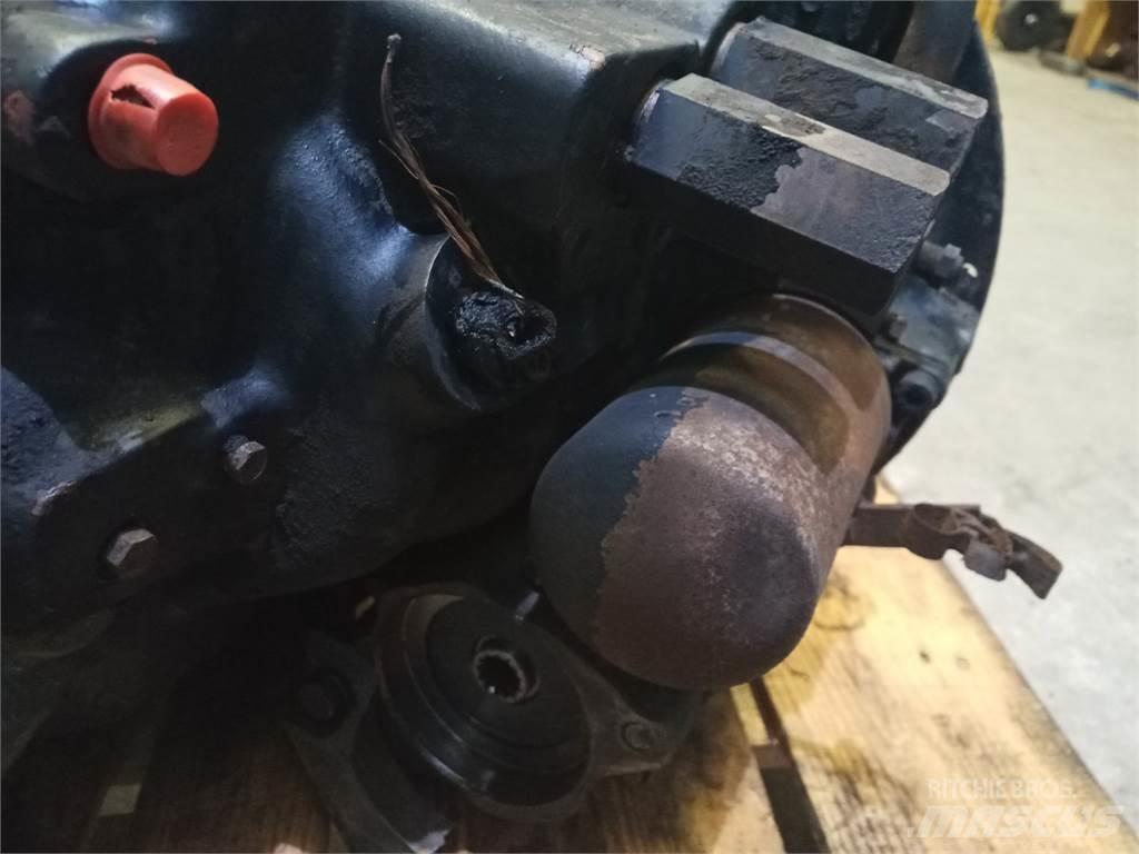 Hydrema 906C Transmission