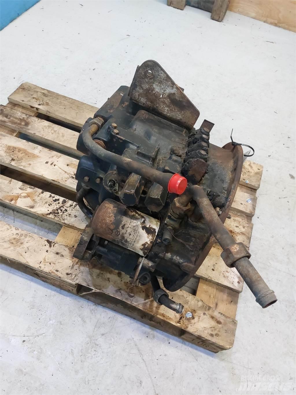 Hydrema 906C Transmission
