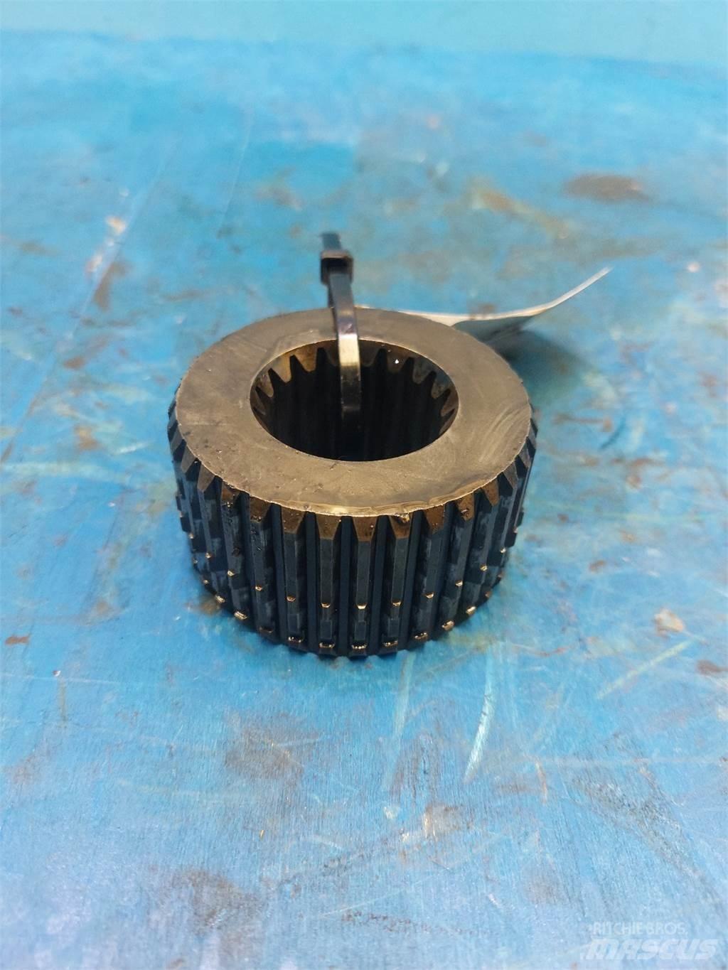 Hydrema 906D Transmission