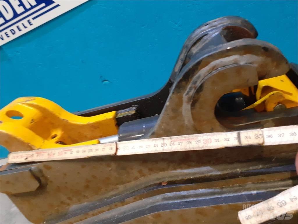 JCB 4CX Quick connectors