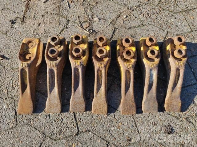 JCB Skovltænder Other components
