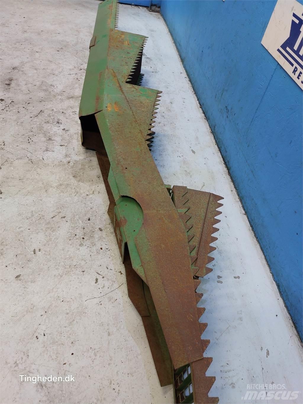 John Deere 1042 Combine harvester accessories