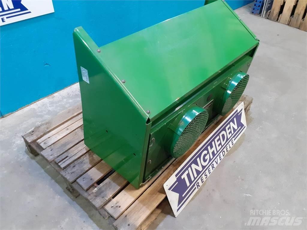 John Deere 1174 Cabins and interior