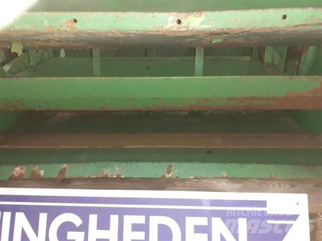 John Deere 955 Sand and salt spreaders