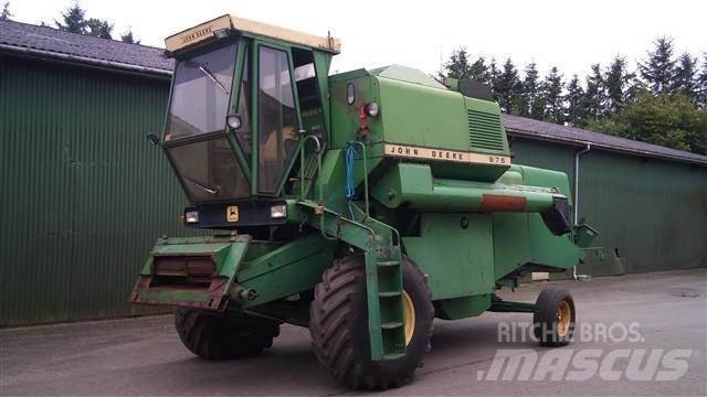 John Deere 975 Combine harvesters