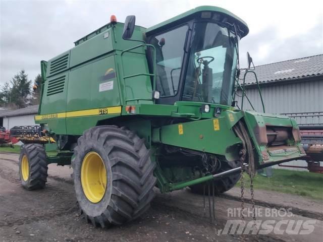 John Deere CTS Combine harvesters