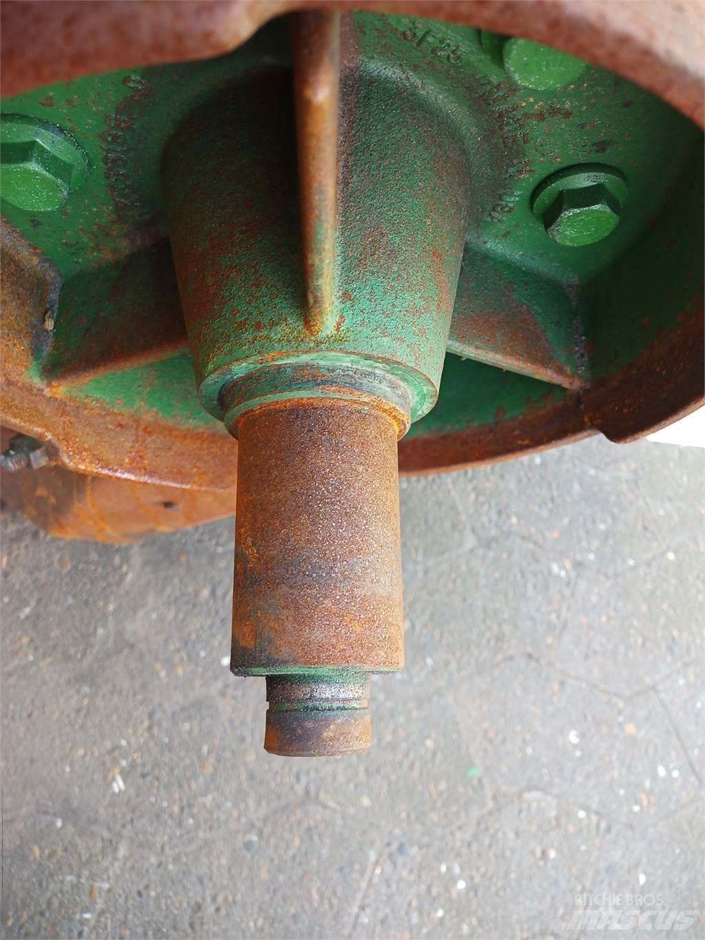 John Deere S670 Combine harvester accessories